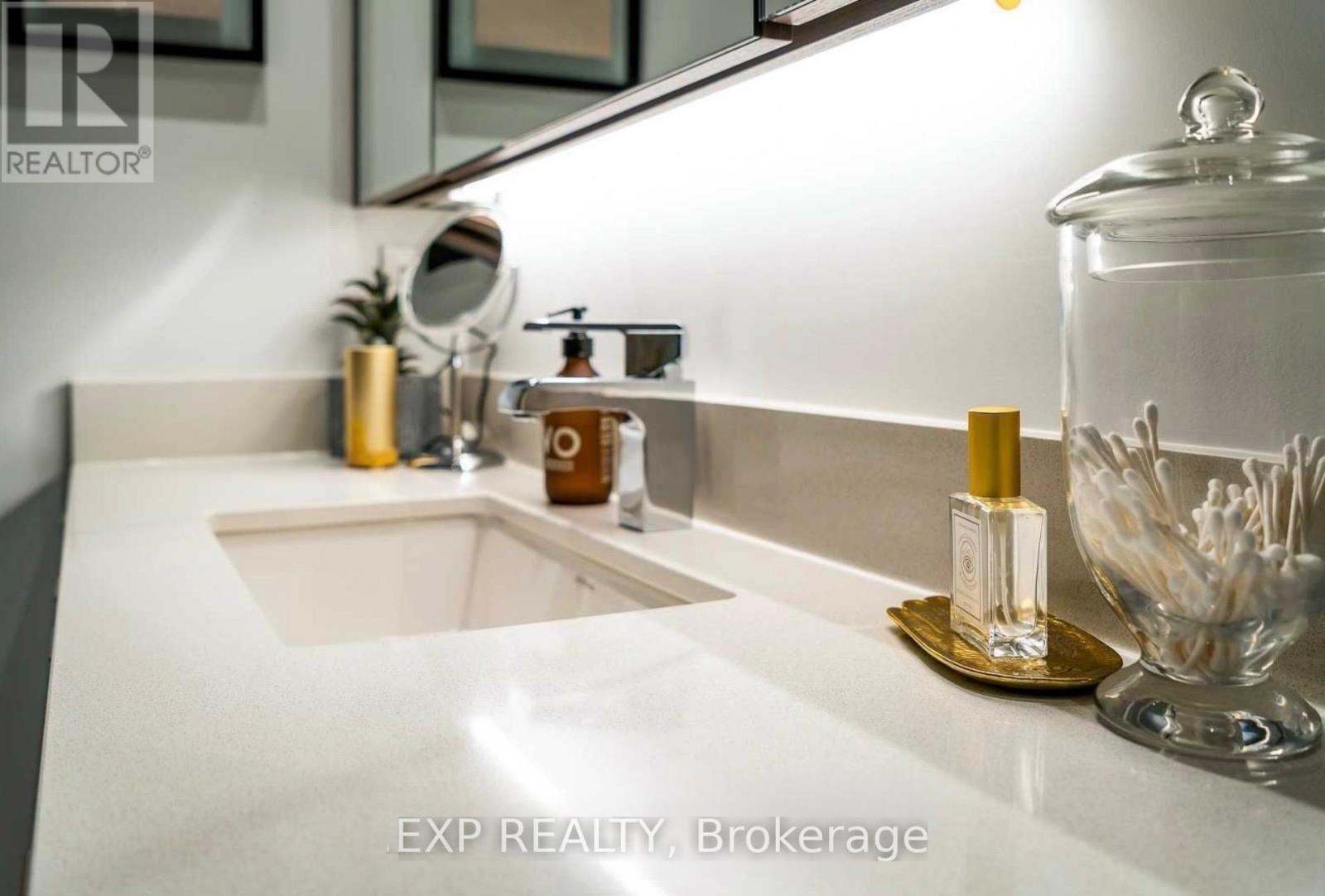 613 - 1 Edgewater Drive, Toronto, Ontario  M5A 1B9 - Photo 20 - C12924280