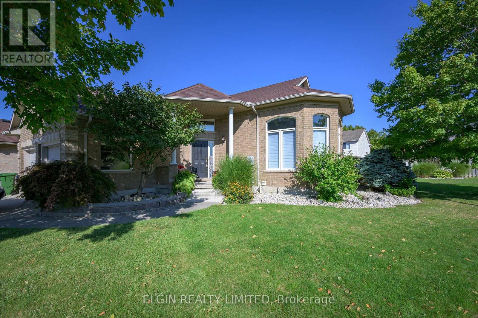 2 Galbraith Court, St. Thomas, Ontario  N5R 6G8 - Photo 2 - X12924254