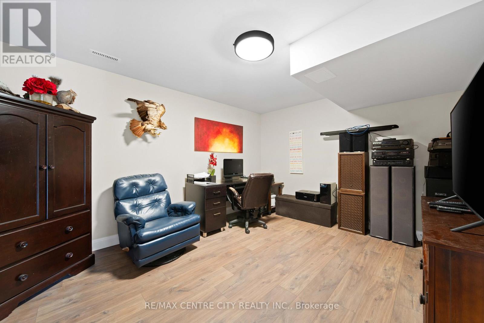 21 Belmont Avenue, Tillsonburg, Ontario  N4G 5V9 - Photo 38 - X12924324