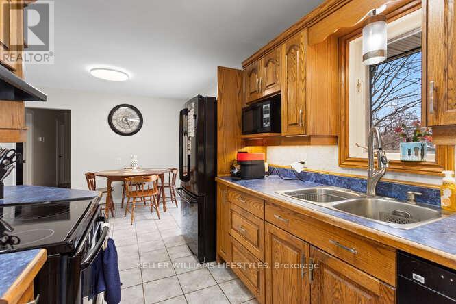 21 Goldwick Crescent, London East, Ontario  N5V 2K9 - Photo 12 - X12924332