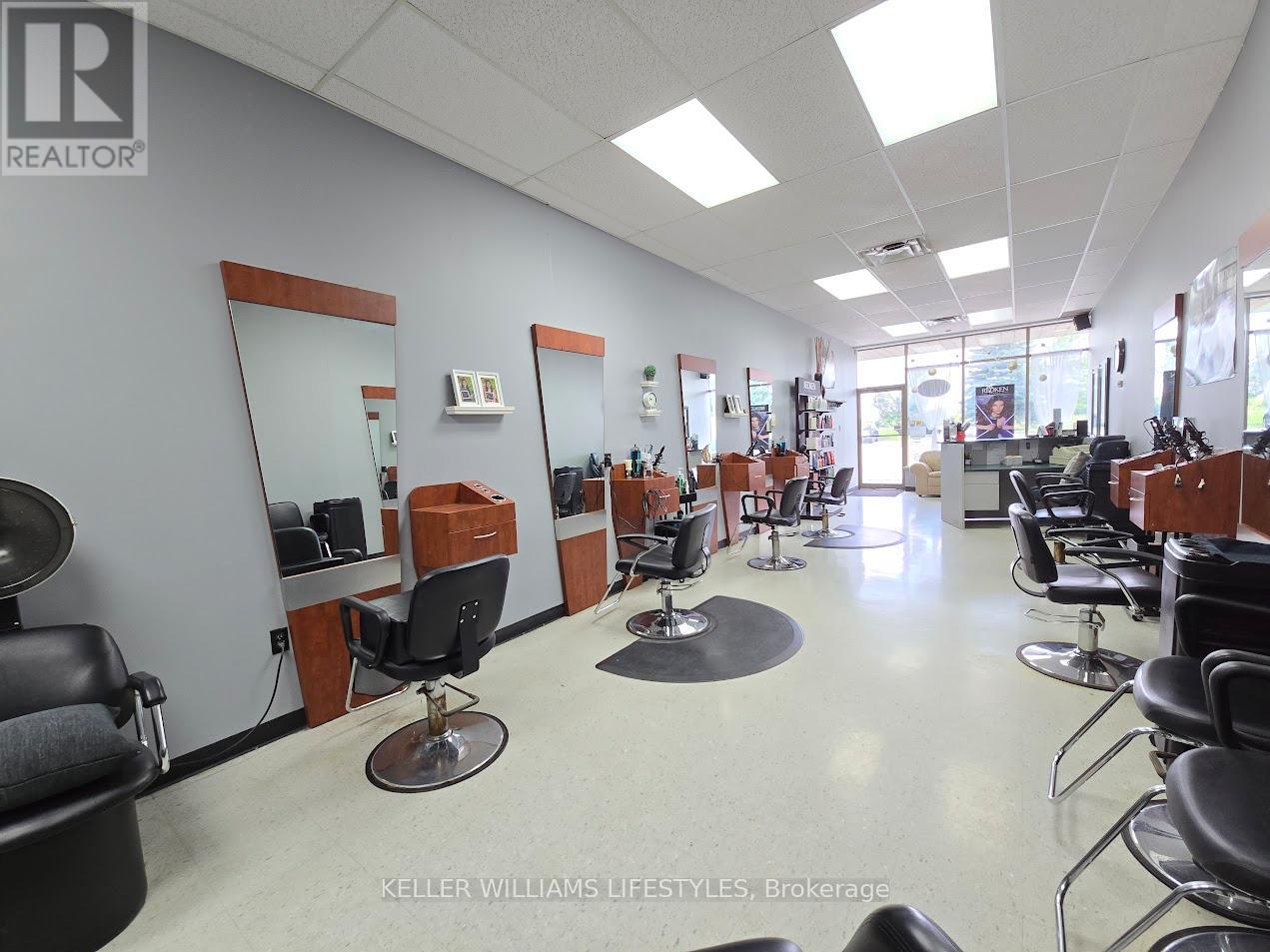 2030 Meadowgate Boulevard, London South, Ontario  N6M 1K1 - Photo 7 - X12924354