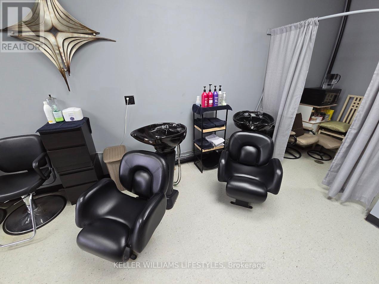 2030 Meadowgate Boulevard, London South, Ontario  N6M 1K1 - Photo 8 - X12924354