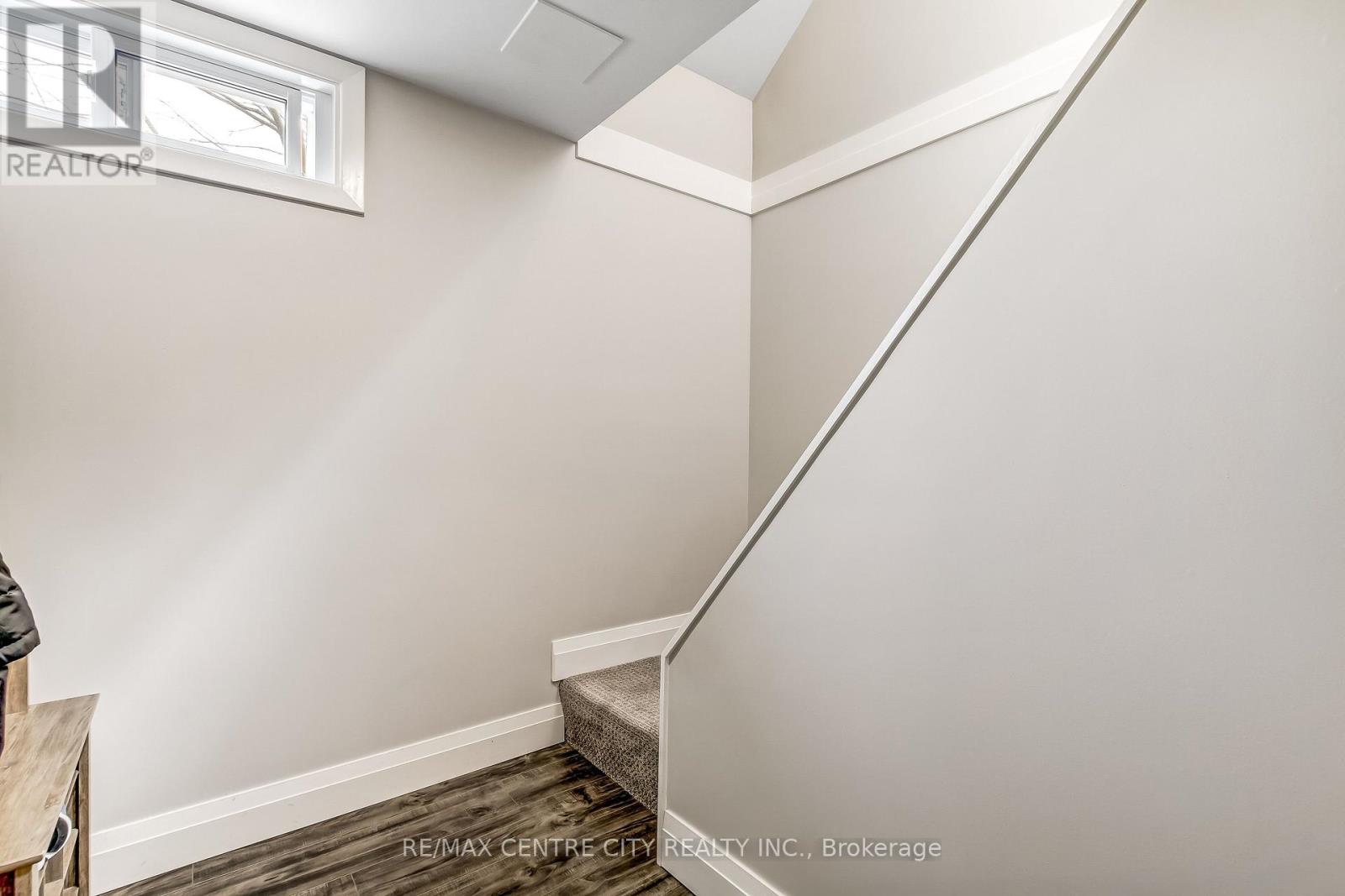 Photo 11 of 22 for 1164 Lancaster Street