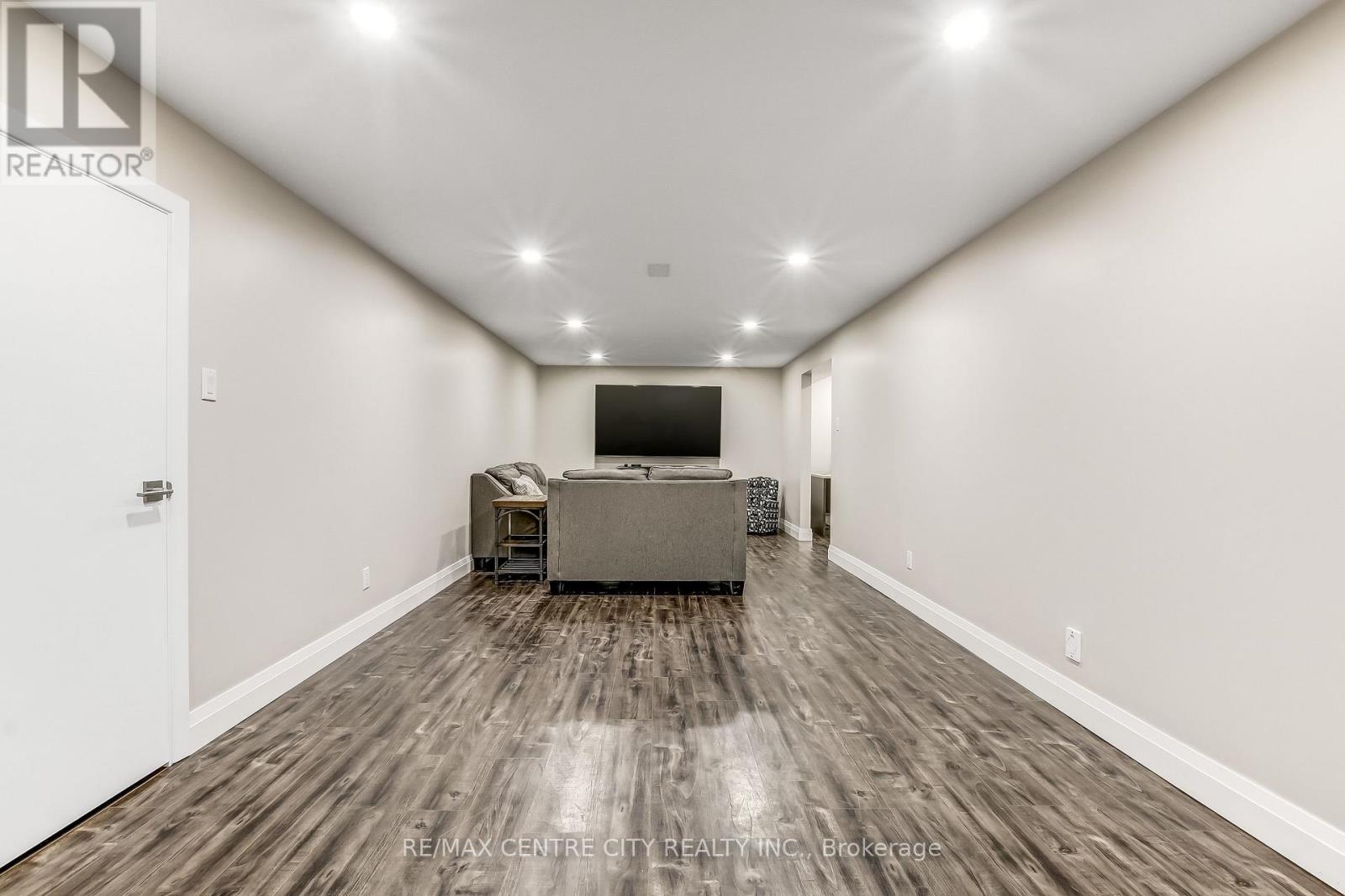 Photo 12 of 22 for 1164 Lancaster Street