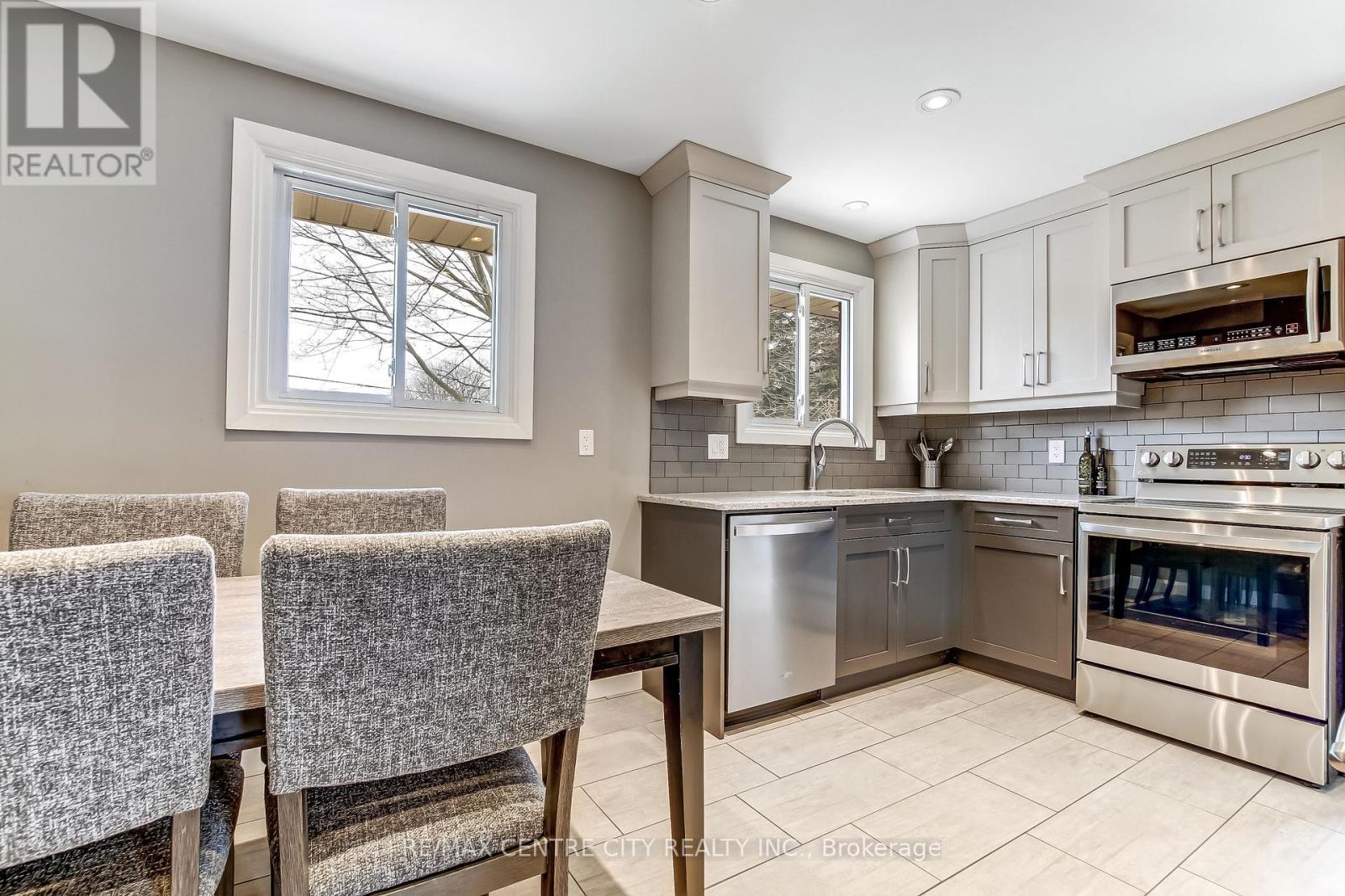 Photo 5 of 22 for 1164 Lancaster Street