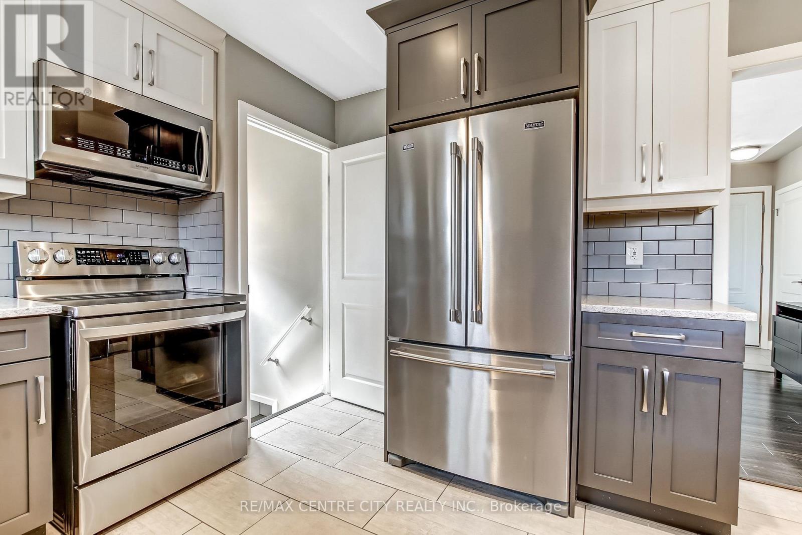 Photo 6 of 22 for 1164 Lancaster Street