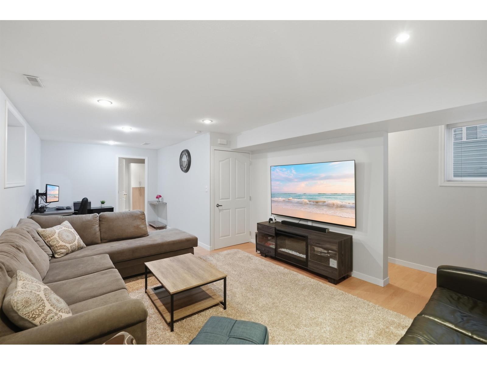 18468 66a Avenue, Surrey, British Columbia  V3S 9B1 - Photo 22 - R3103233