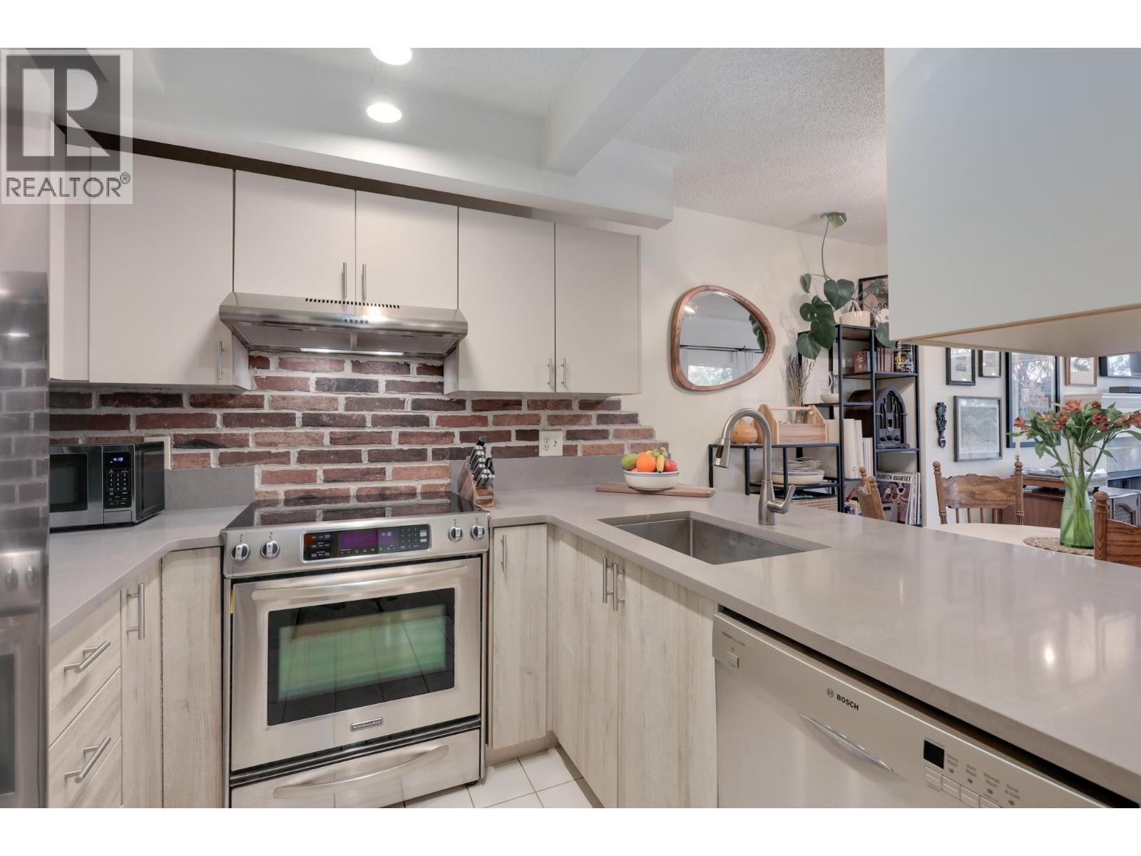 305 2256 W 7th Avenue, Vancouver, British Columbia  V6K 1Y2 - Photo 8 - R3103449