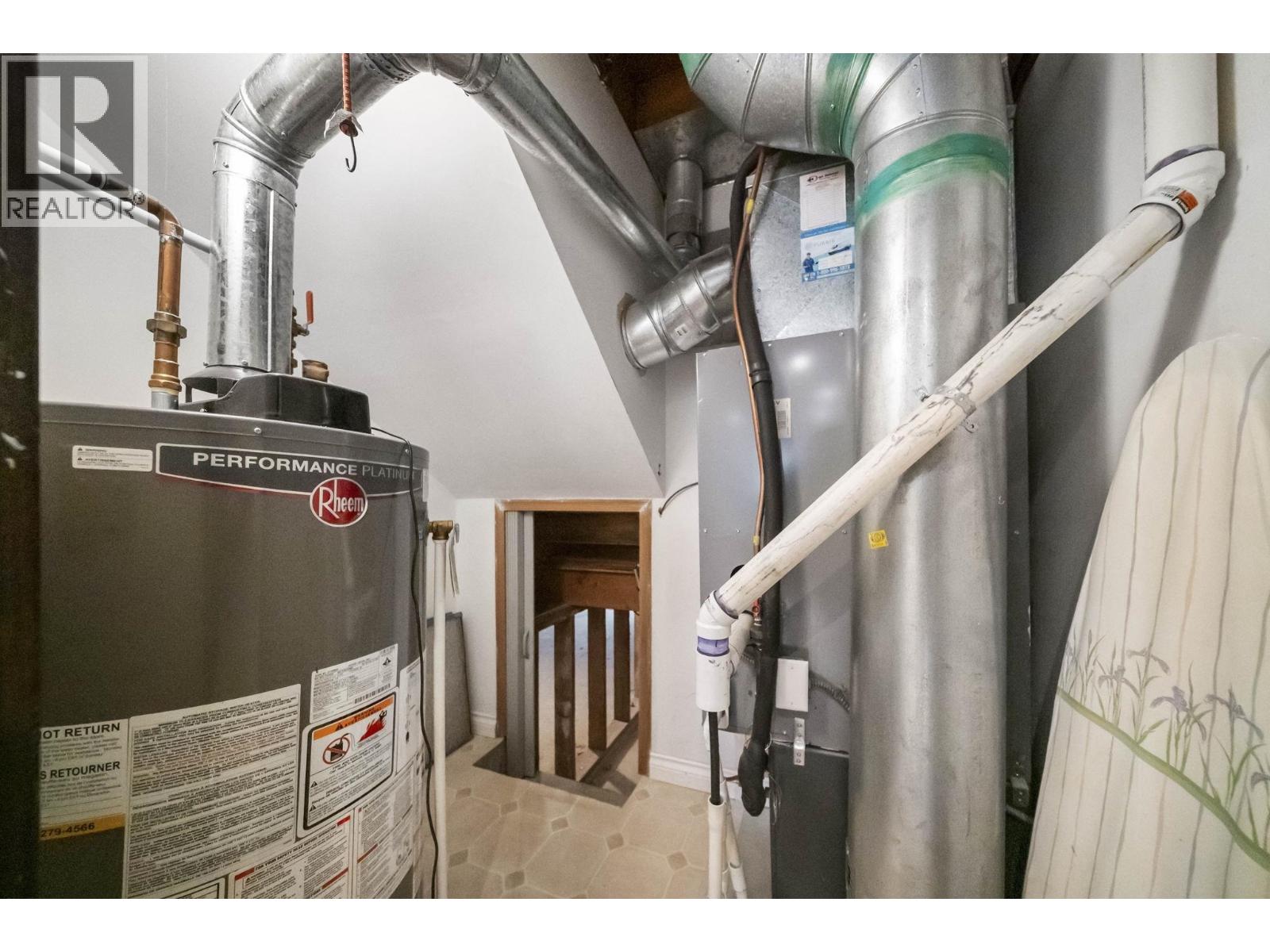 11854 Blakely Road, Pitt Meadows, British Columbia  V3Y 1H5 - Photo 38 - R3102323