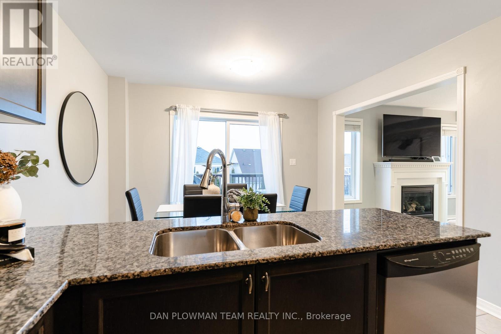 1203 Meath Drive, Oshawa, Ontario  L1K 0G5 - Photo 13 - E12924116