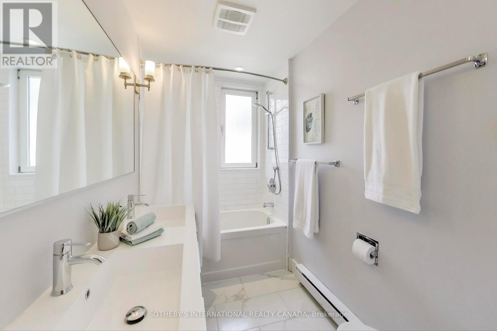 159 Glenmount Park Road, Toronto, Ontario  M4E 2N3 - Photo 25 - E12924182