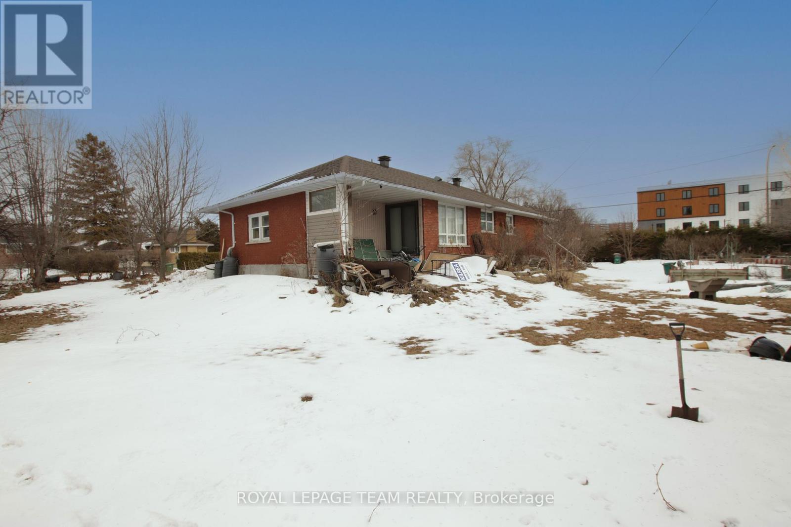 45 Capilano Drive, Ottawa, Ontario  K2E 6G5 - Photo 9 - X12924102