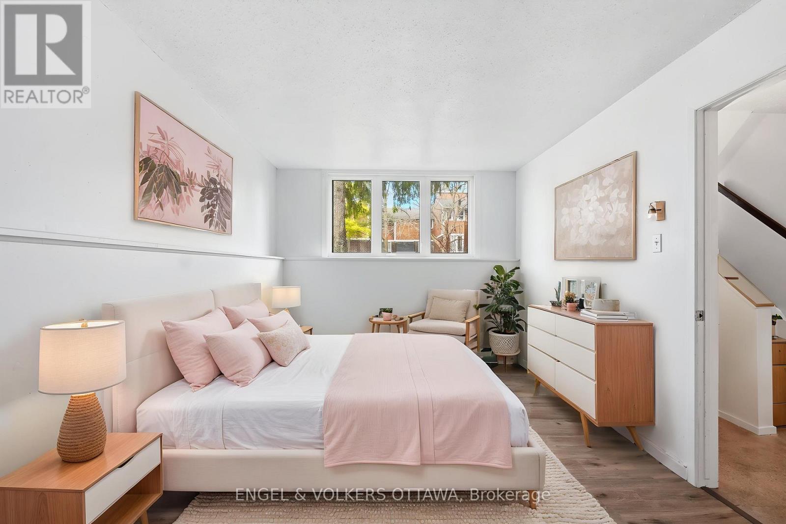 7 - 122 Salter Crescent, Ottawa, Ontario  K2K 1Y7 - Photo 17 - X12924110