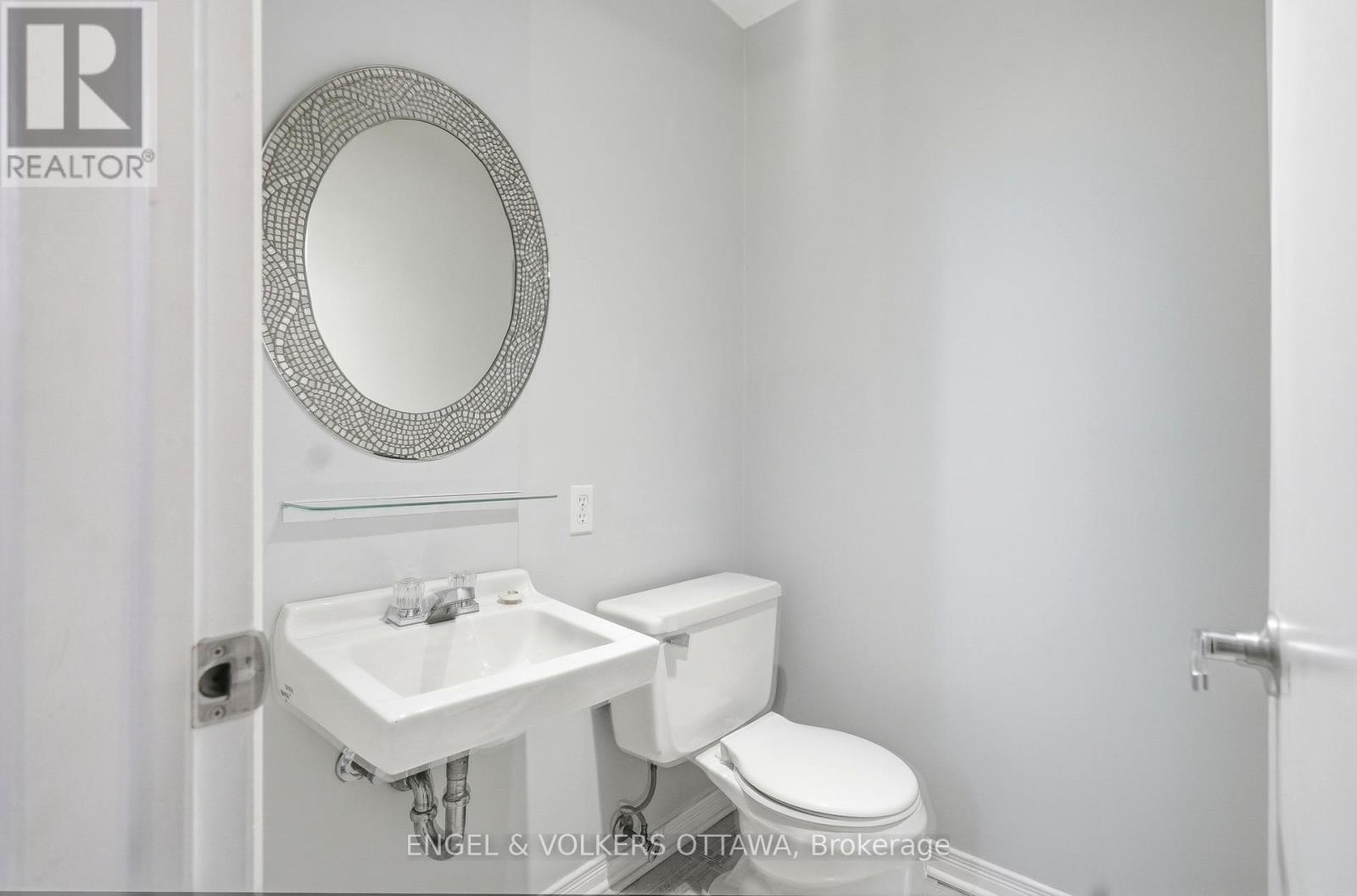 7 - 122 Salter Crescent, Ottawa, Ontario  K2K 1Y7 - Photo 20 - X12924110