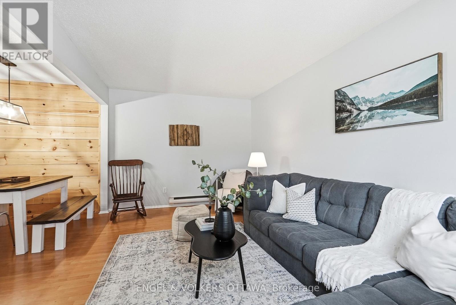 7 - 122 Salter Crescent, Ottawa, Ontario  K2K 1Y7 - Photo 6 - X12924110