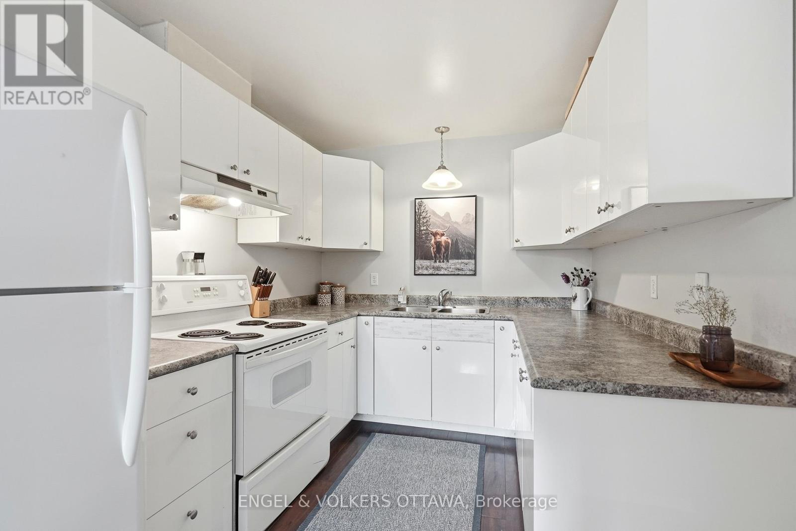 7 - 122 Salter Crescent, Ottawa, Ontario  K2K 1Y7 - Photo 7 - X12924110