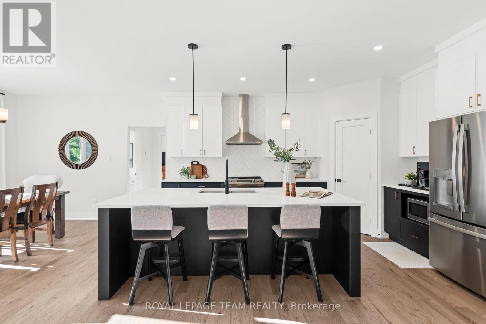 143 Raymond Luhta Crescent, Mcnab/braeside, Ontario  K7S 3G8 - Photo 8 - X12924156