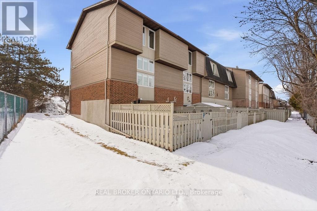 27 - 3205 Uplands Drive, Ottawa, Ontario  K1V 9T3 - Photo 25 - X12924158