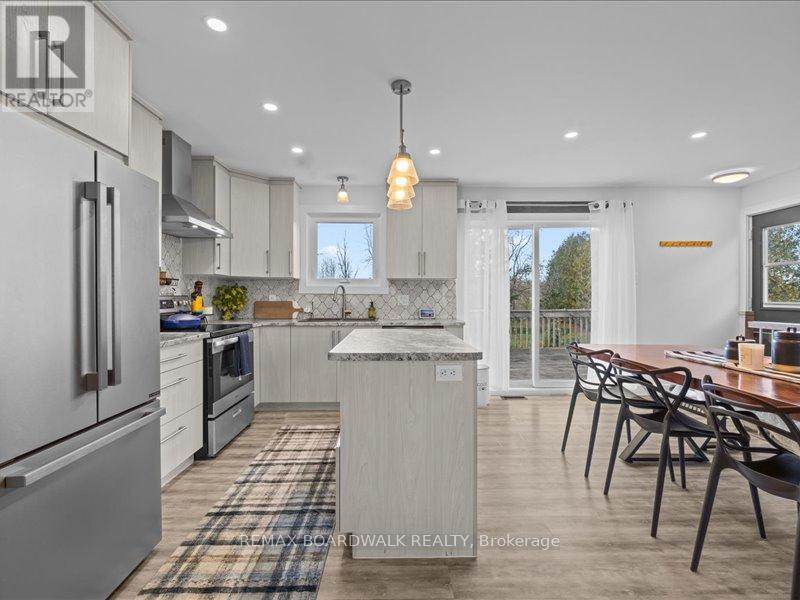 2462 Dunning Road, Ottawa, Ontario  K0A 3E0 - Photo 10 - X12924188