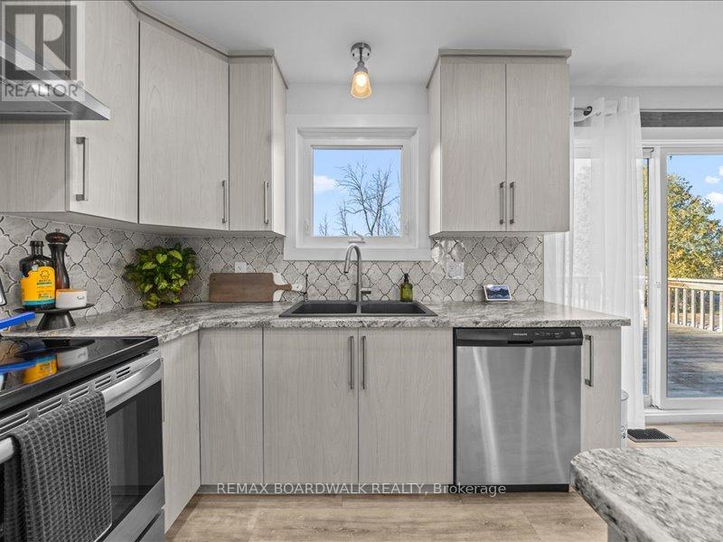 2462 Dunning Road, Ottawa, Ontario  K0A 3E0 - Photo 12 - X12924188