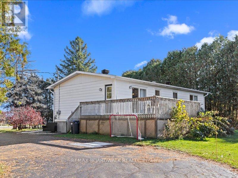 2462 Dunning Road, Ottawa, Ontario  K0A 3E0 - Photo 2 - X12924188