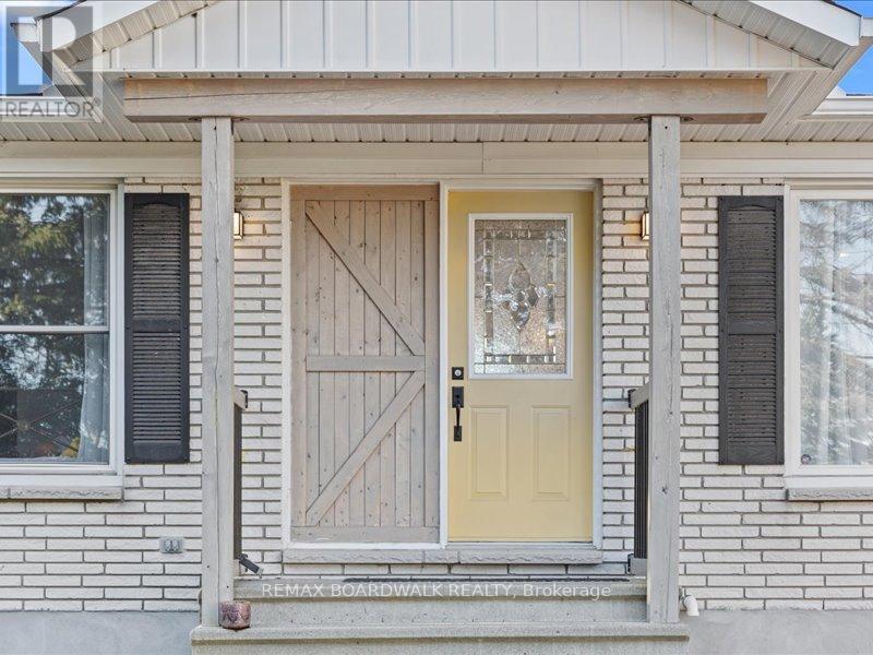 2462 Dunning Road, Ottawa, Ontario  K0A 3E0 - Photo 3 - X12924188