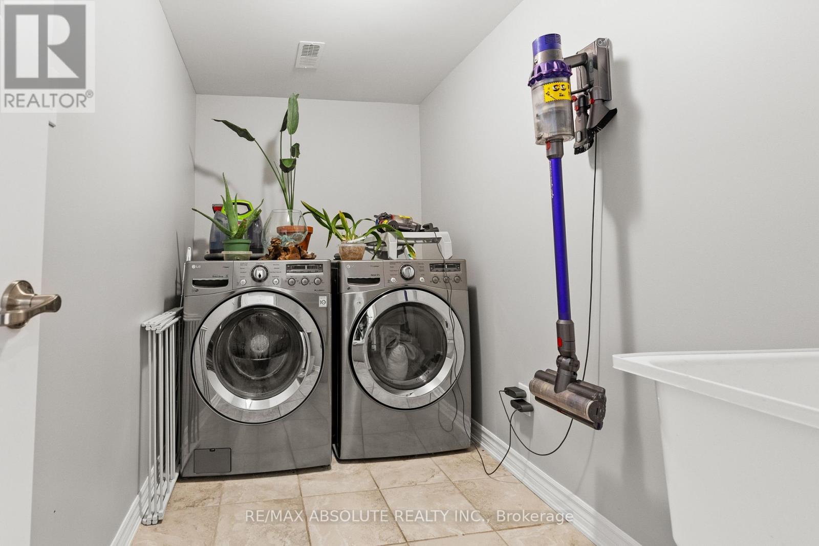 98 Brisote Lane, Ottawa, Ontario  K2S 0V4 - Photo 31 - X12924208