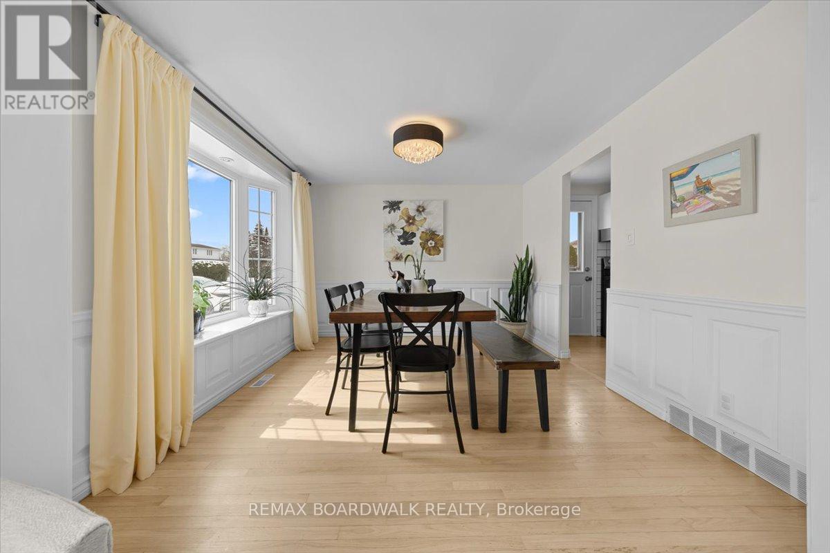 373 Hatfield Crescent, Ottawa, Ontario  K1E 1M6 - Photo 12 - X12924286