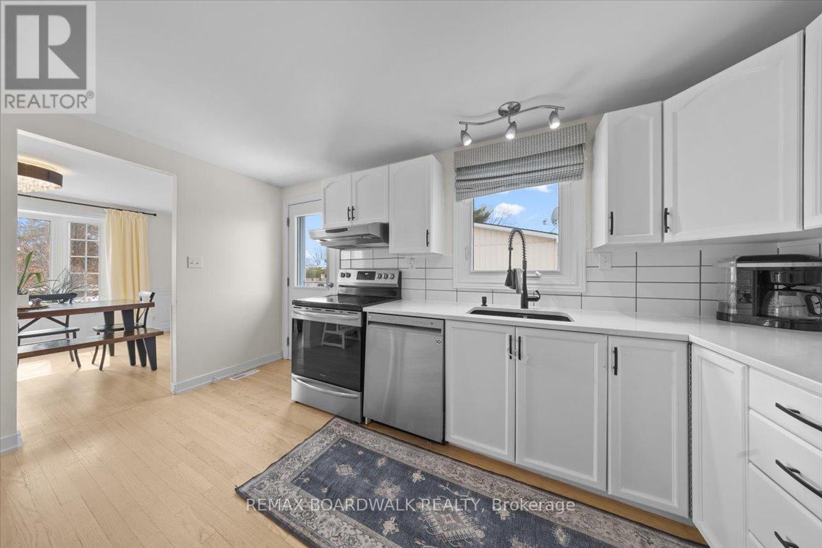 373 Hatfield Crescent, Ottawa, Ontario  K1E 1M6 - Photo 18 - X12924286