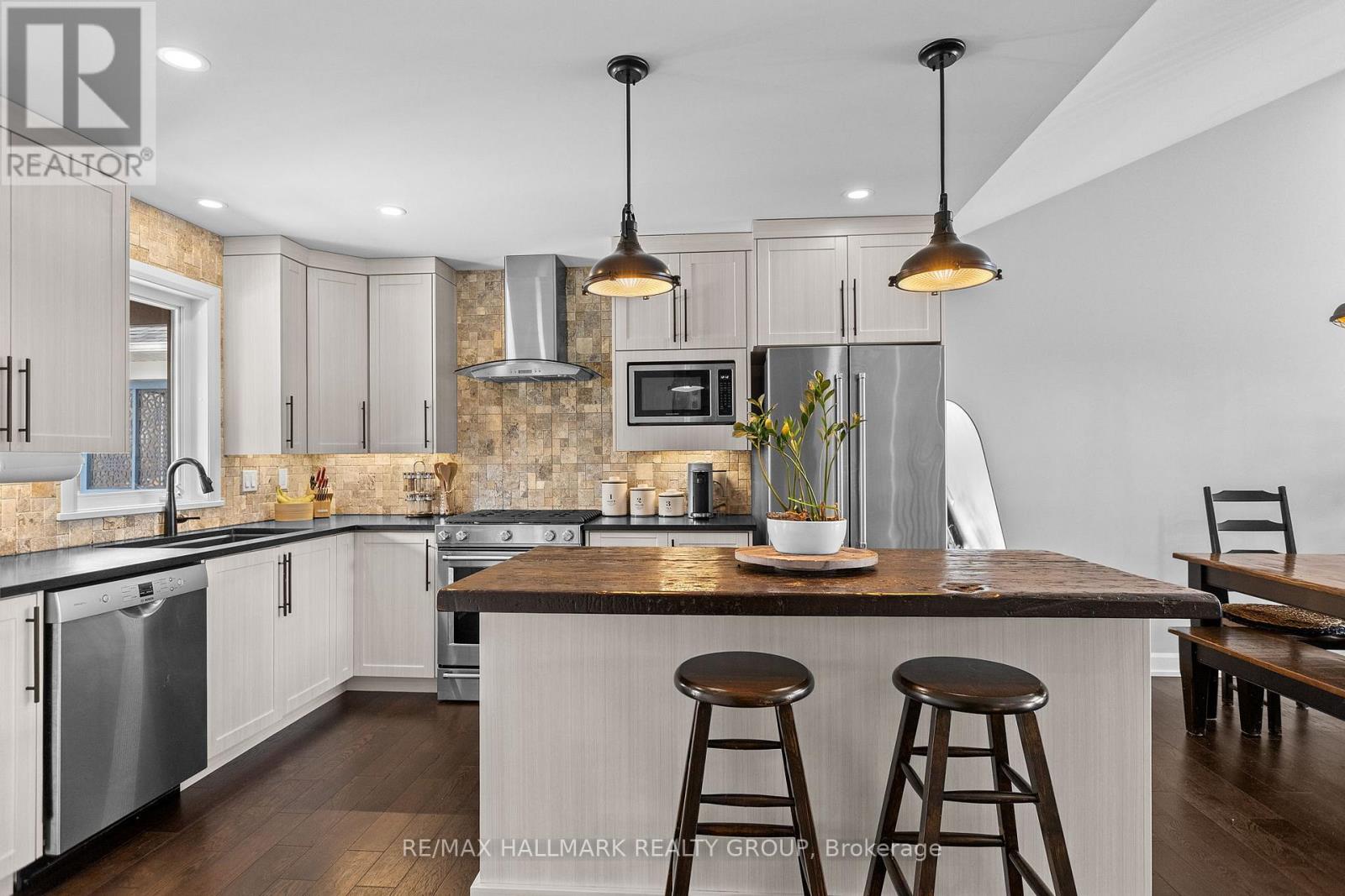 254 Pioneer Road, Russell, Ontario  K4R 0E1 - Photo 12 - X12924300