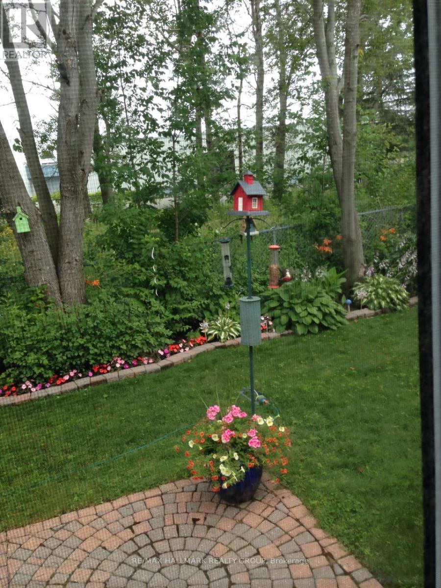 1589 Champneuf Drive, Ottawa, Ontario  K1C 6B6 - Photo 40 - X12924402