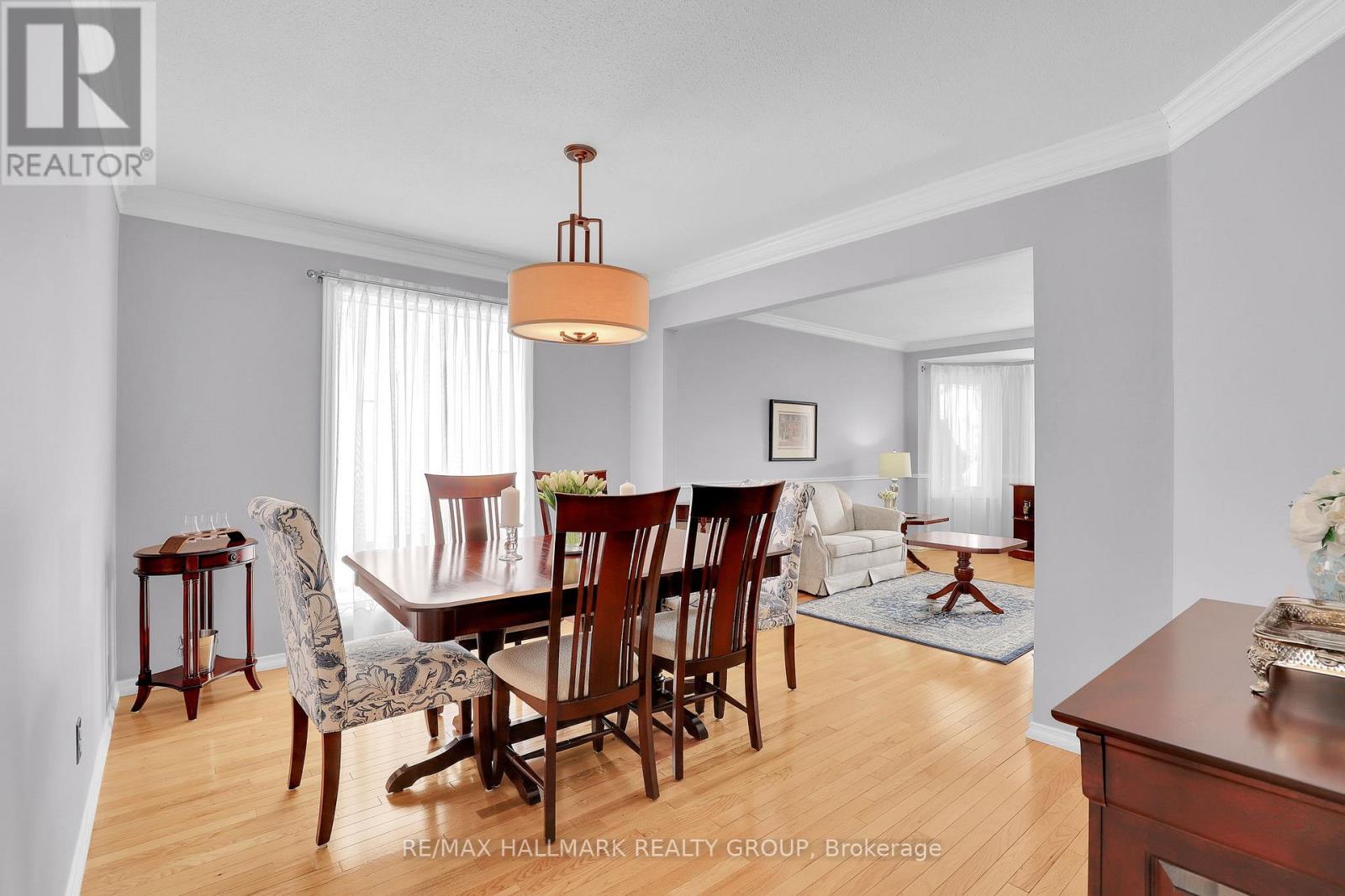 1589 Champneuf Drive, Ottawa, Ontario  K1C 6B6 - Photo 8 - X12924402