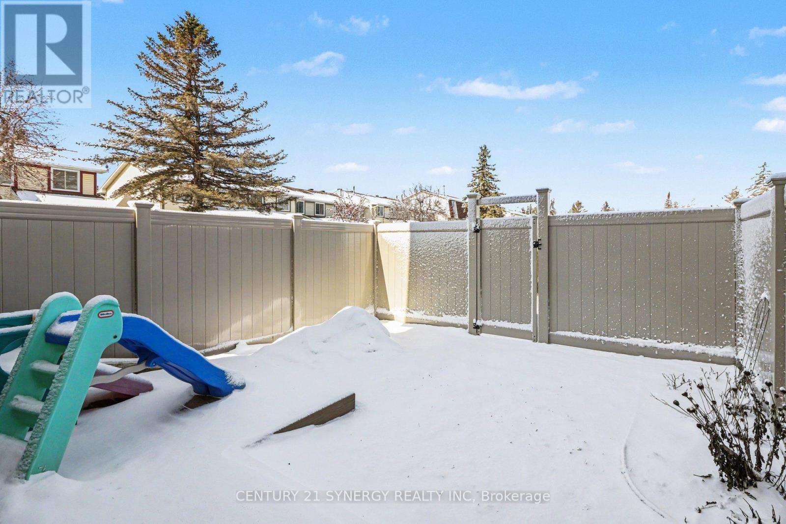 2004 Greenway Park Lane, Ottawa, Ontario  K1B 5A8 - Photo 26 - X12924406