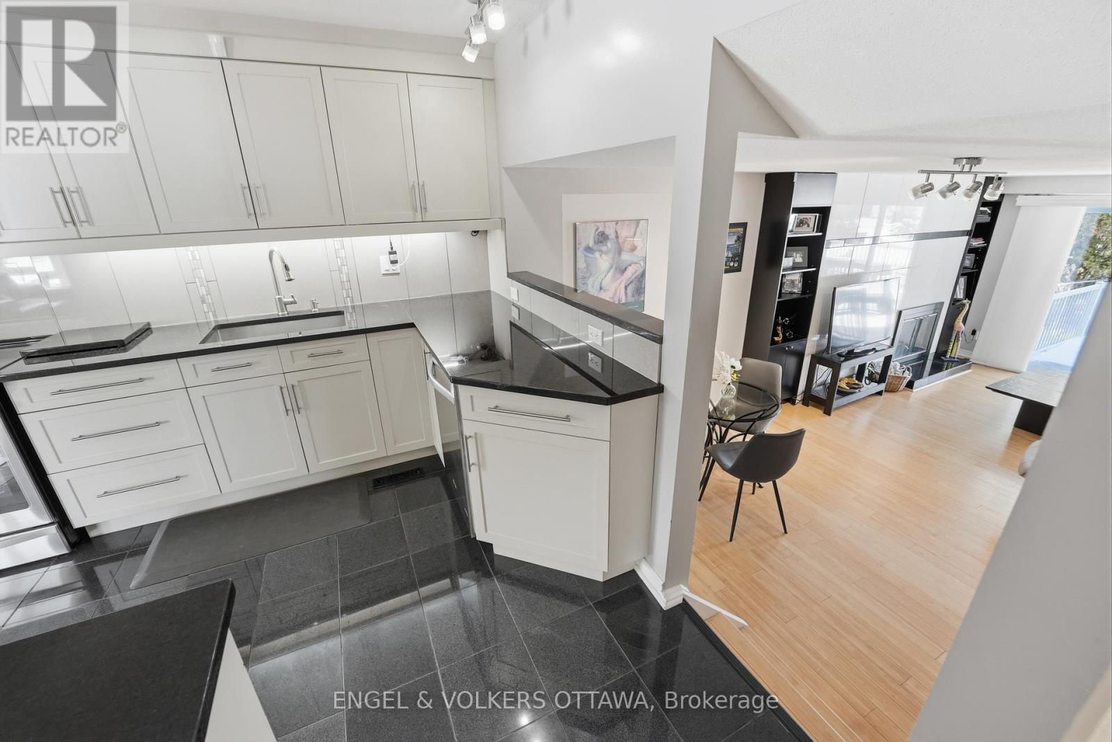 113 Benlea Drive, Ottawa, Ontario  K2G 3V3 - Photo 21 - X12924408