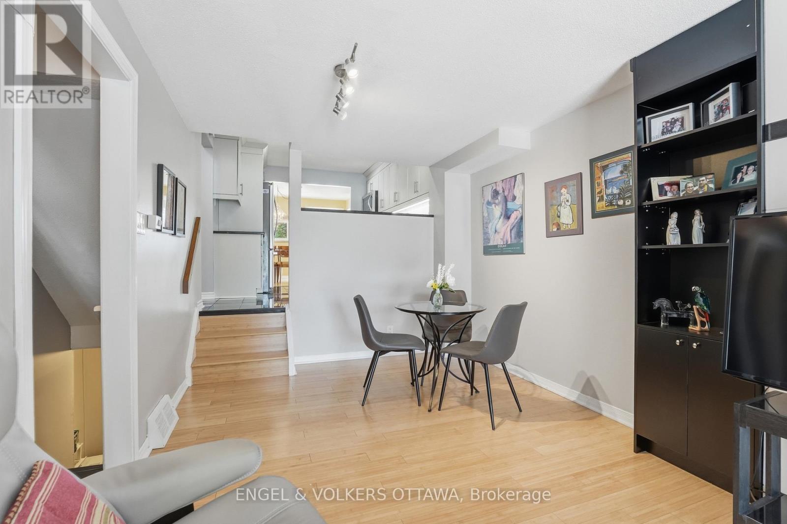 113 Benlea Drive, Ottawa, Ontario  K2G 3V3 - Photo 23 - X12924408