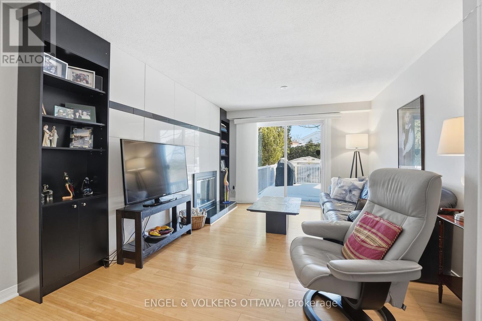 113 Benlea Drive, Ottawa, Ontario  K2G 3V3 - Photo 25 - X12924408