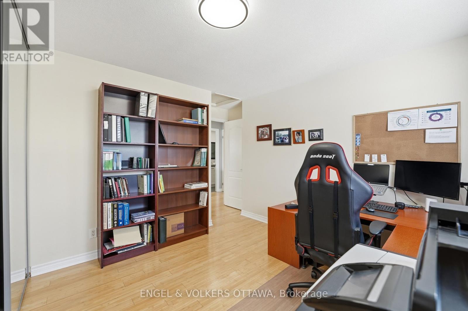 113 Benlea Drive, Ottawa, Ontario  K2G 3V3 - Photo 33 - X12924408