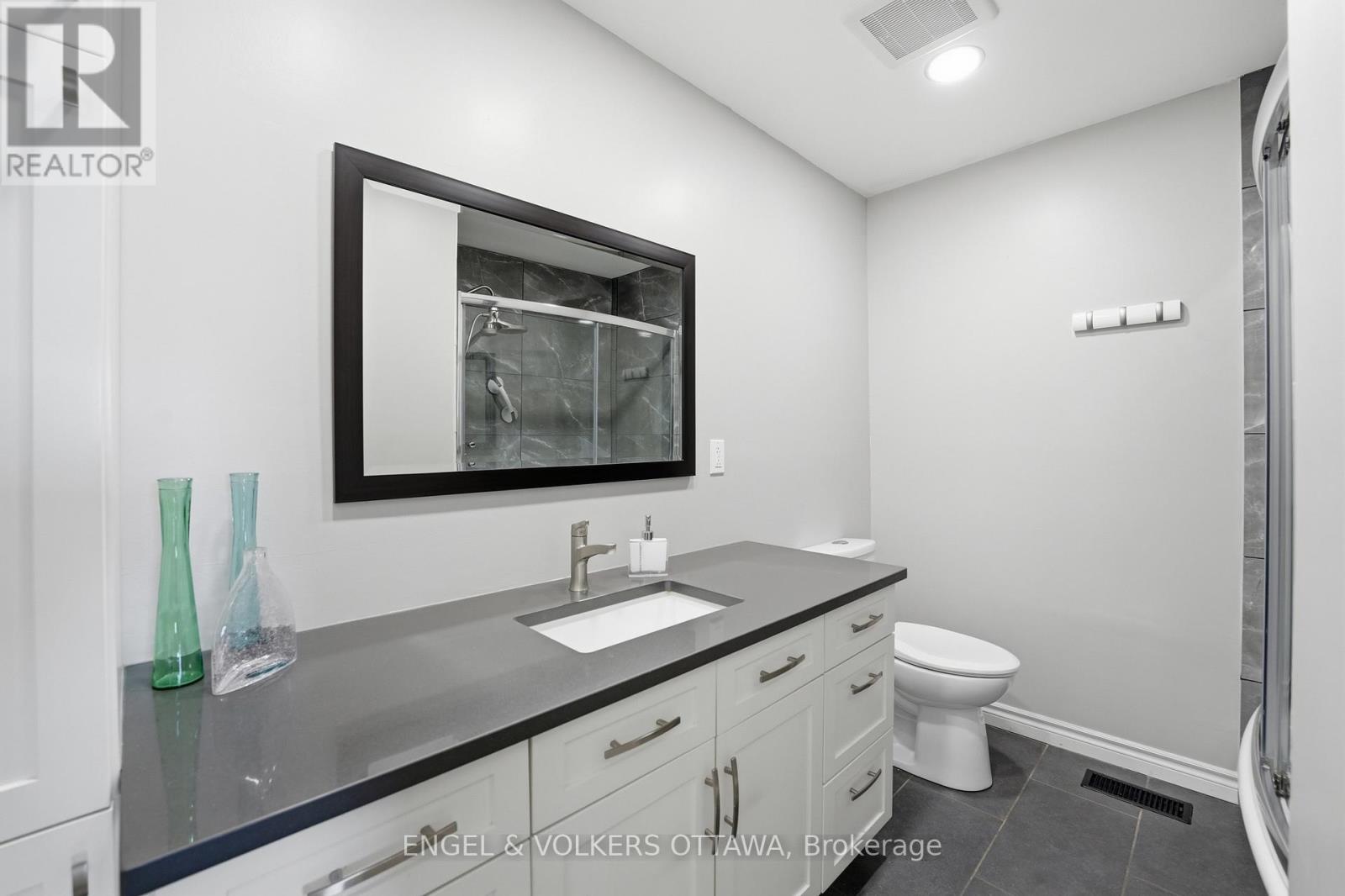 113 Benlea Drive, Ottawa, Ontario  K2G 3V3 - Photo 36 - X12924408