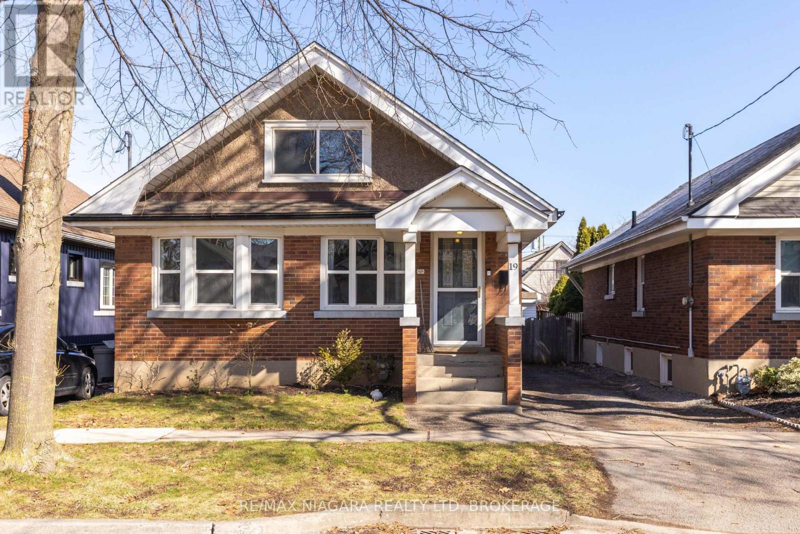 19 LINDEN STREET, st. catharines (downtown), Ontario