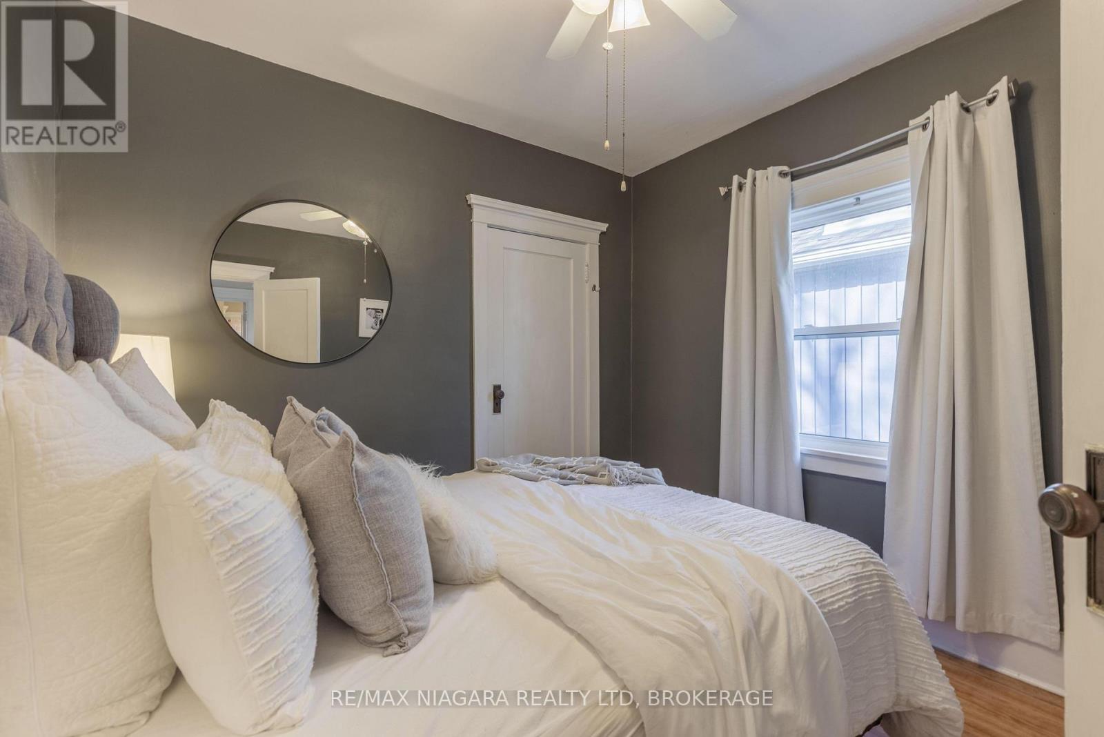 19 Linden Street, St. Catharines, Ontario  L2R 1H4 - Photo 14 - X12924184