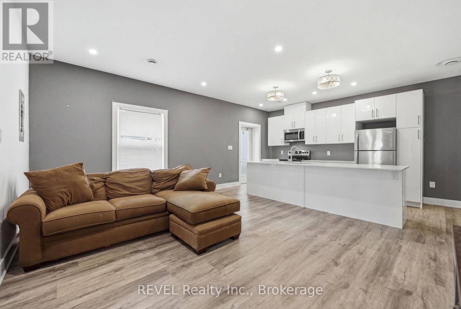 2 - 14 Front Street N, Thorold, Ontario  L2V 1X4 - Photo 6 - X12924258