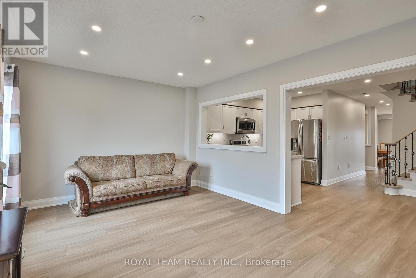 11 Jarrett Court, Vaughan, Ontario  L6A 3W4 - Photo 13 - N12924096