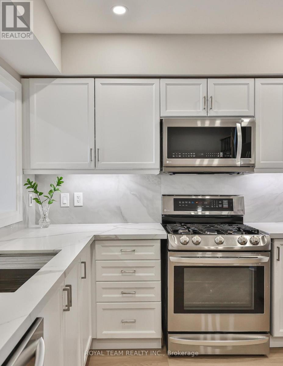 11 Jarrett Court, Vaughan, Ontario  L6A 3W4 - Photo 24 - N12924096