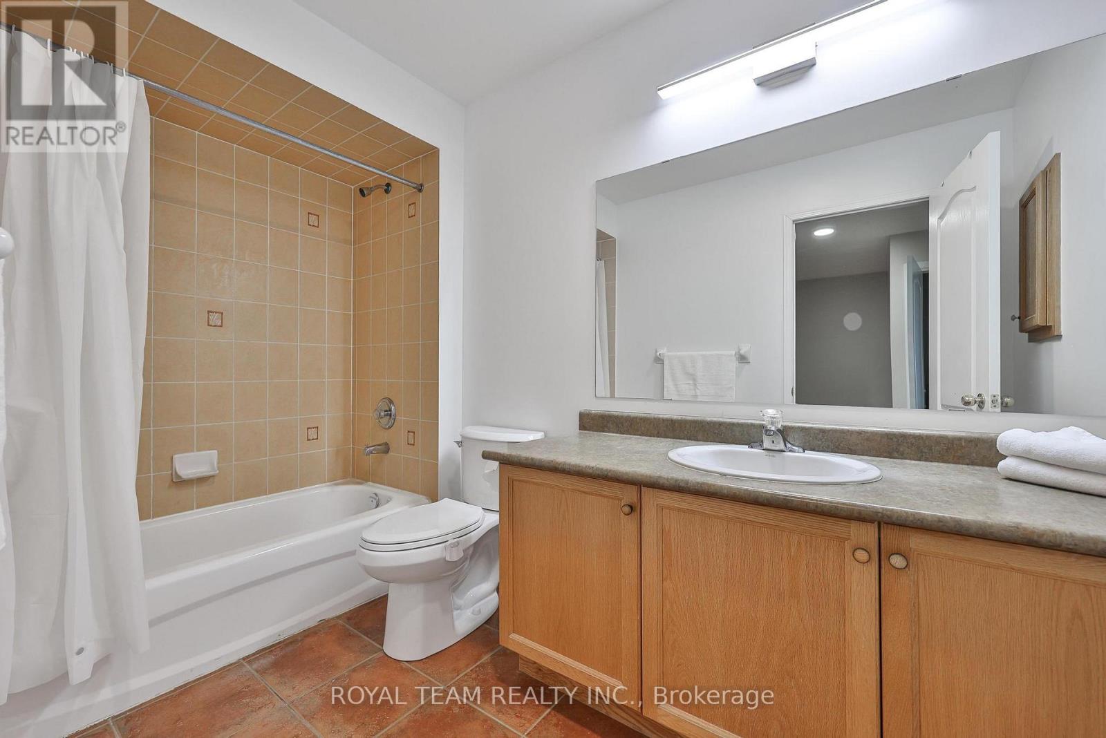 11 Jarrett Court, Vaughan, Ontario  L6A 3W4 - Photo 27 - N12924096