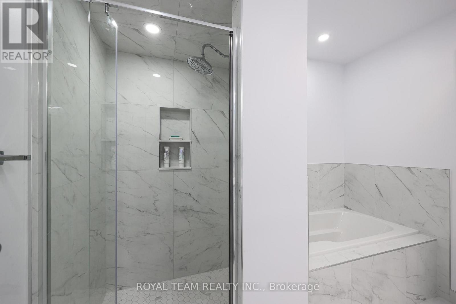 11 Jarrett Court, Vaughan, Ontario  L6A 3W4 - Photo 34 - N12924096