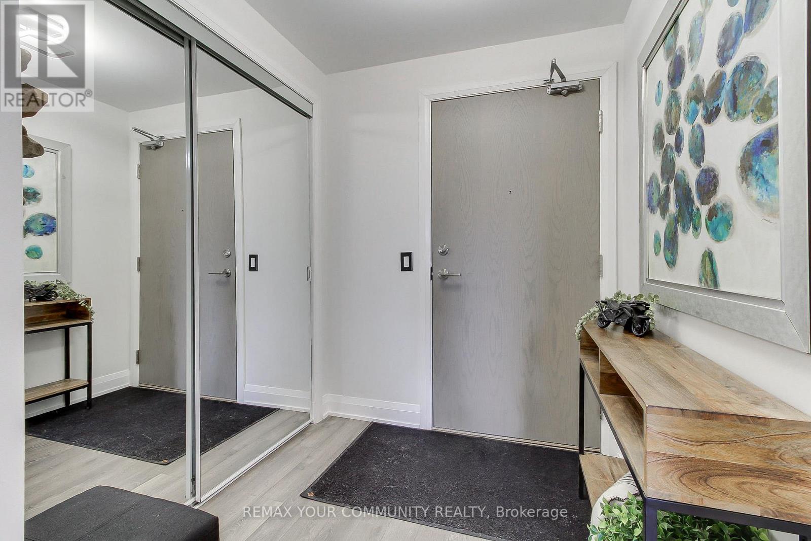 204 - 4800 Highway 7, Vaughan, Ontario  L4L 1H8 - Photo 2 - N12924128