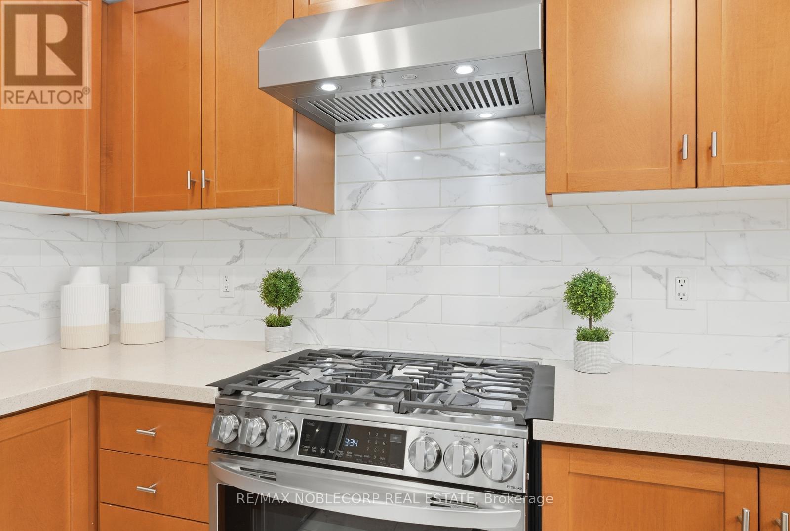 27 Treasure Road, Vaughan, Ontario  L6A 2Y7 - Photo 20 - N12924230