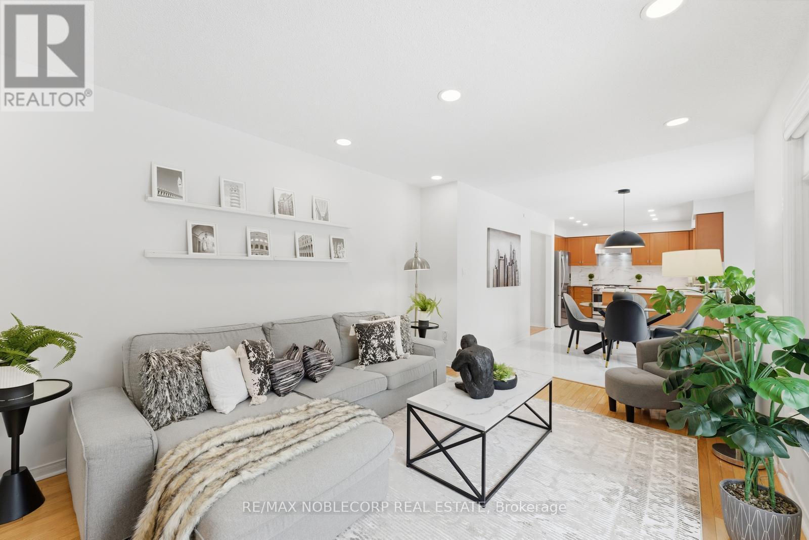 27 Treasure Road, Vaughan, Ontario  L6A 2Y7 - Photo 25 - N12924230