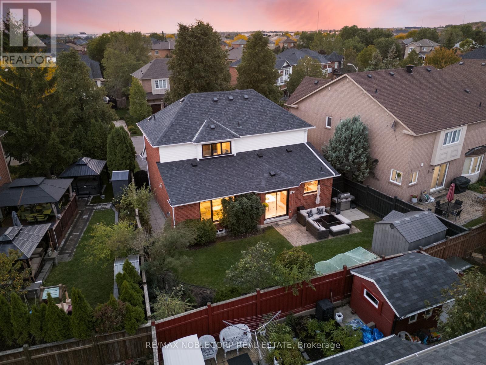 27 Treasure Road, Vaughan, Ontario  L6A 2Y7 - Photo 47 - N12924230