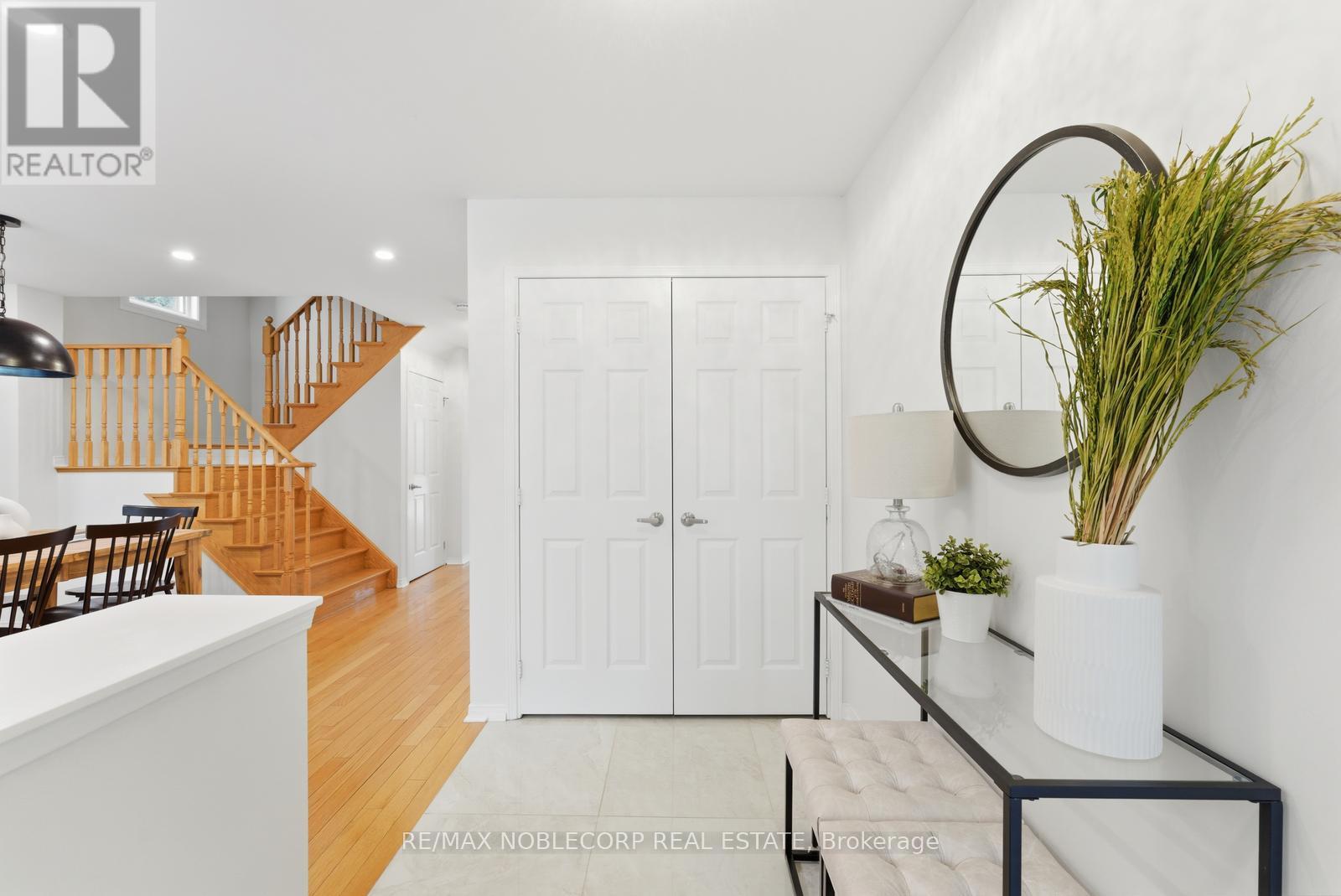 27 Treasure Road, Vaughan, Ontario  L6A 2Y7 - Photo 9 - N12924230